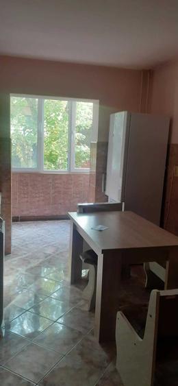 Apartament cu 2 camere decomandat în Tolstoi