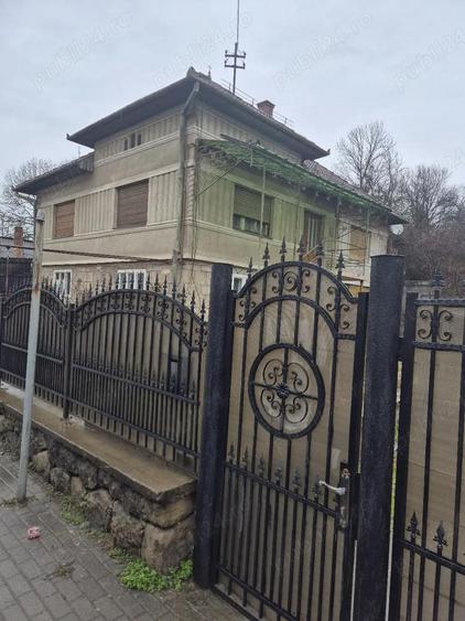 Casă în Ultracentral