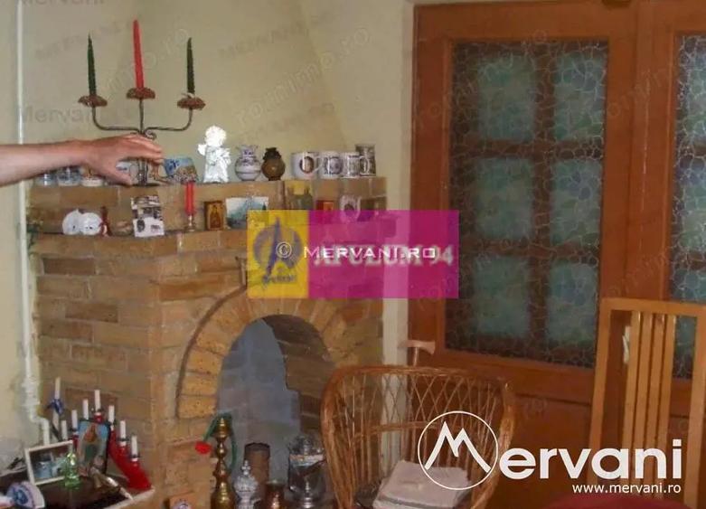Casă cu 2 camere cu Teren 545 Mp în Central