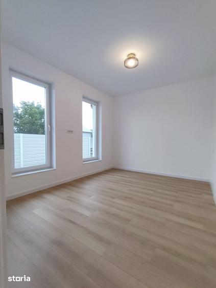 Casă cu 3 camere cu Teren 330 Mp în Crevedia