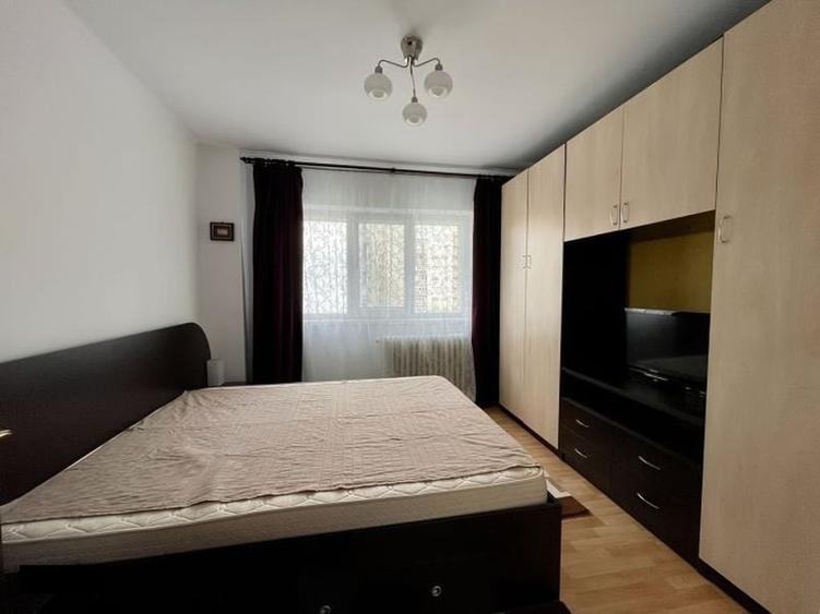 Apartament cu 2 camere decomandat în Basarabia