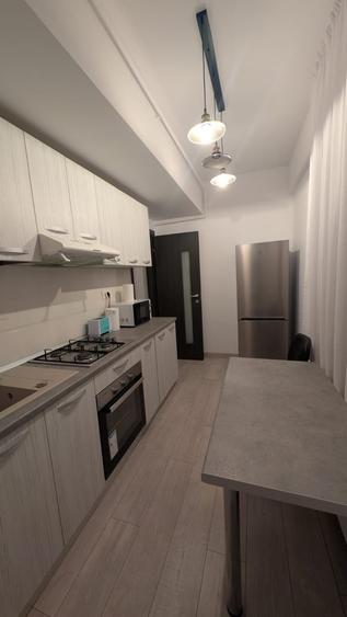 Apartament cu 2 camere semidecomandat, mobilat în Nicolina