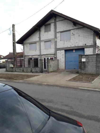 Casă cu 4 camere în Hunedoara