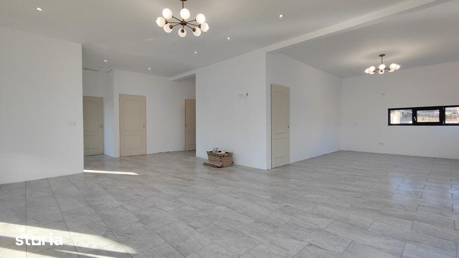 Casă cu 3 camere cu Teren 445 Mp în Zimandu Nou