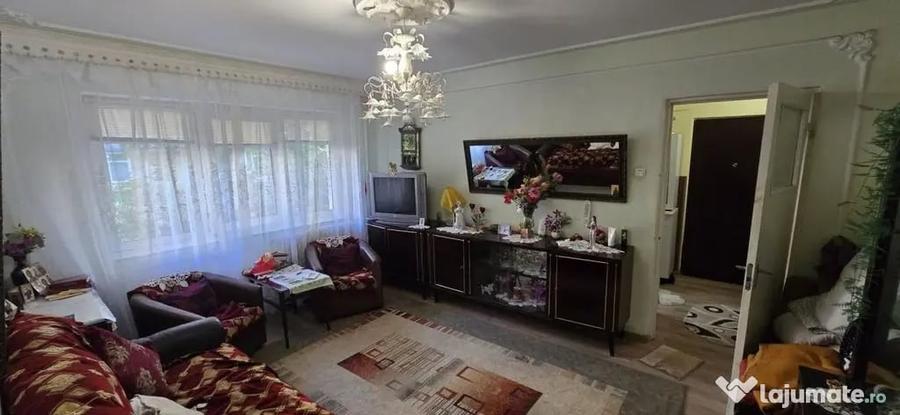 Apartament cu 2 camere semidecomandat în Păcurari