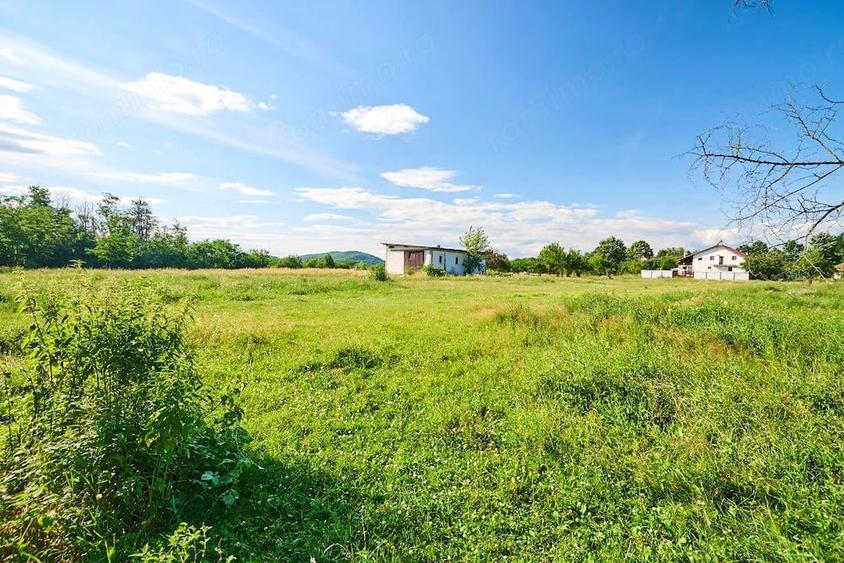 Casă cu Teren 1100 Mp în Budeasa