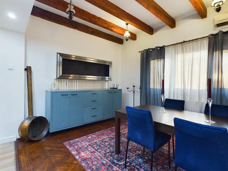 Apartament cu 4 camere semidecomandat, mobilat în Parcul Carol