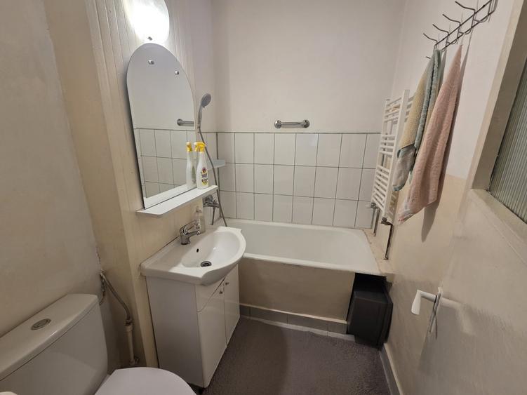 Apartament cu 2 camere decomandat, mobilat în Mircea cel Bătrân