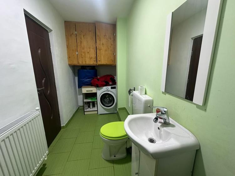 Casă individuală cu 4 camere cu Canalizare în Vințu de Jos
