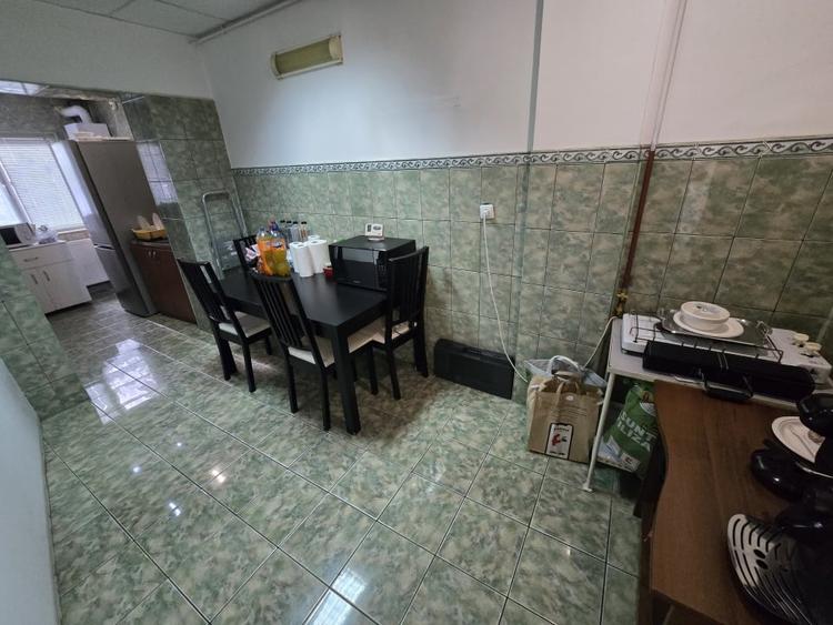 Casă individuală cu 6 camere cu Canalizare în Eroii Revoluției