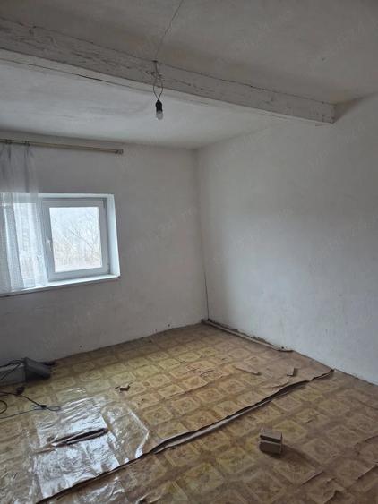 Casă cu 3 camere cu Teren 1631 Mp în Beștepe
