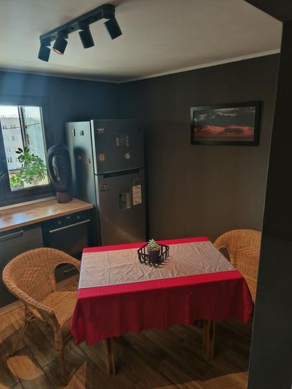 Apartament cu 2 camere decomandat în Olteniței