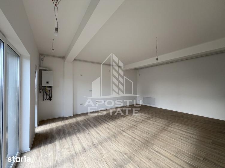 Spațiu comercial, de 77 mp, în Torontalului