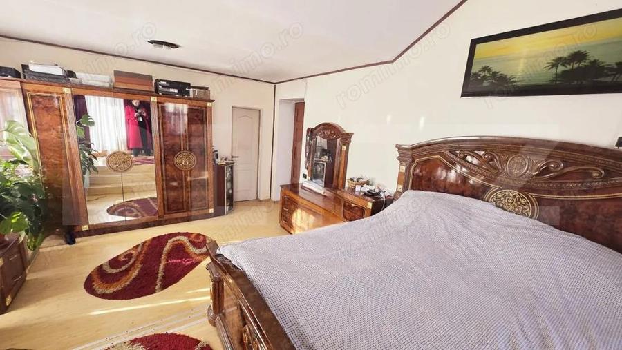 Casă cu 4 camere cu Teren 400 Mp în Ultracentral