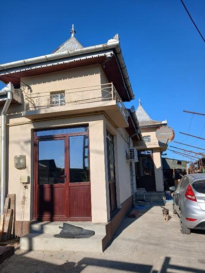 Casă individuală cu 4 camere cu Teren 2770 Mp în Văcărești
