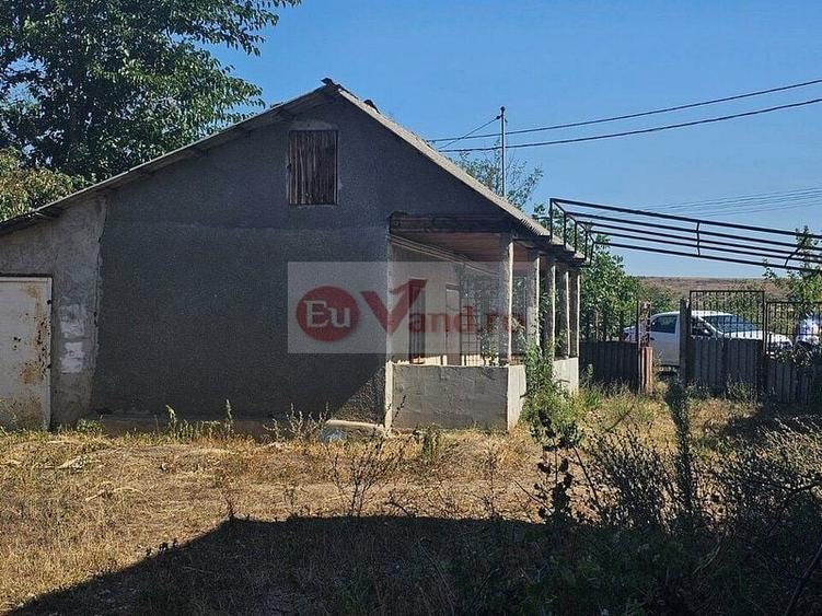 Teren agricol intravilan de 1800 mp, în Fârțănești