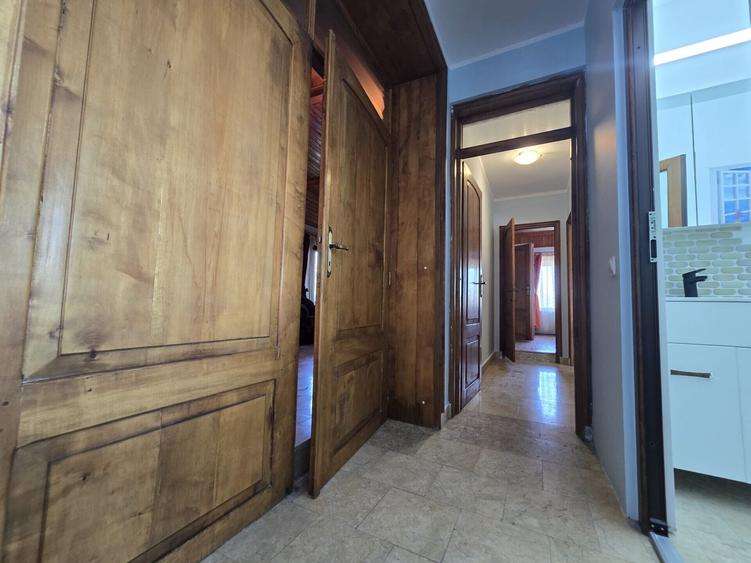 Apartament cu 3 camere decomandat, mobilat în Siliștea Snagovului