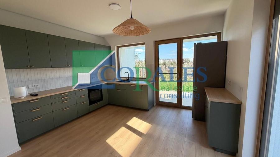 Duplex cu 4 camere cu Canalizare în Aradului