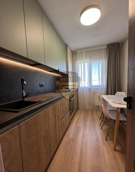 Apartament cu 2 camere semidecomandat, mobilat în City Park Mall