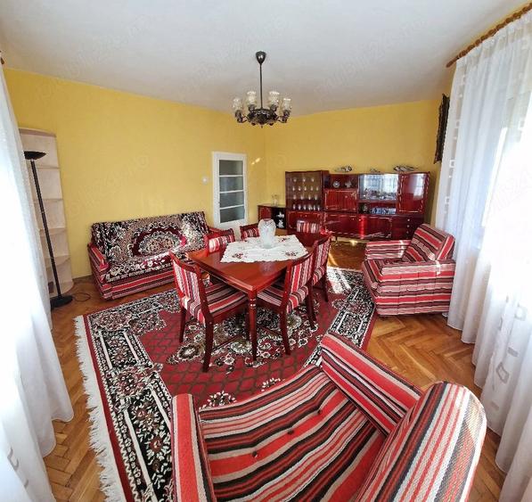 Casă cu 3 camere cu Teren 500 Mp în Central