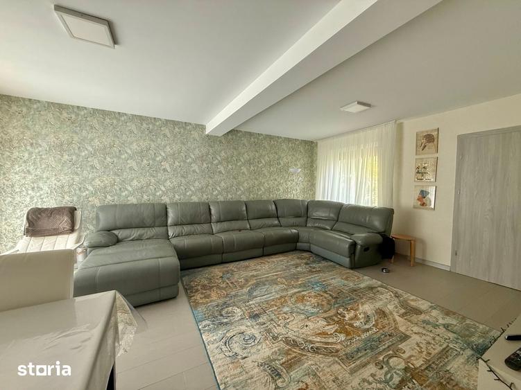 Casă cu 5 camere cu Teren 300 Mp în Central