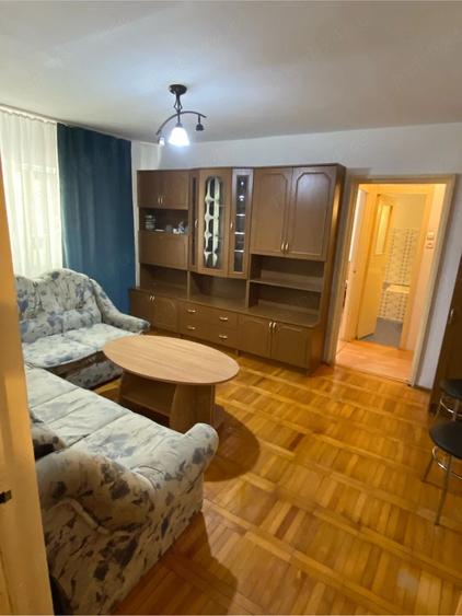 Apartament cu 2 camere semidecomandat în Aradului