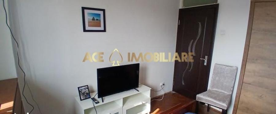 Apartament cu 3 camere decomandat, mobilat în P-ța Victoriei