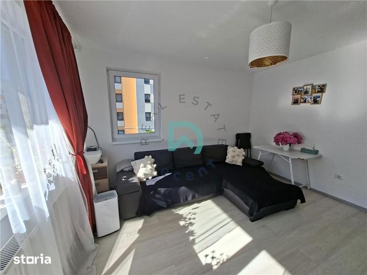 Apartament cu 3 camere în Tractorul
