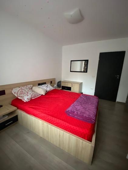 Apartament cu 4 camere decomandat în Veteranilor