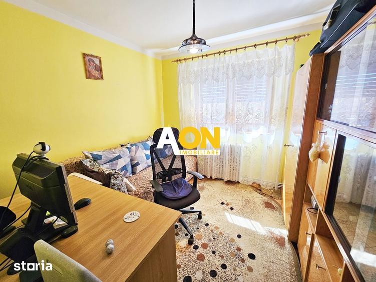 Apartament cu 3 camere decomandat, mobilat în Cetate