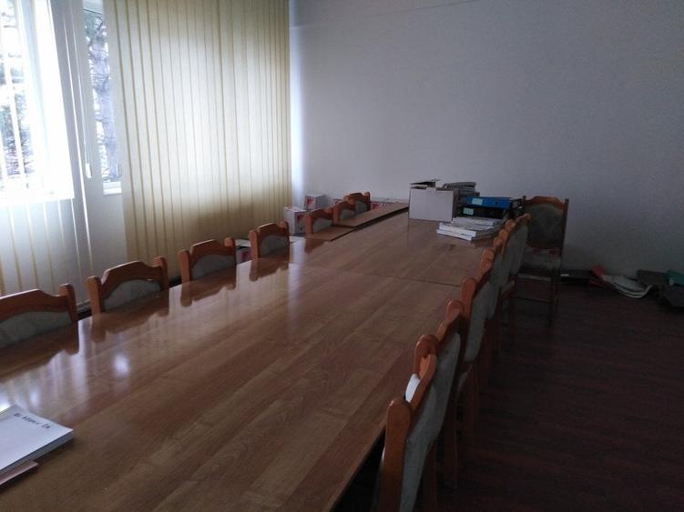 Birou, de 1,652 mp, în Calea Clujului