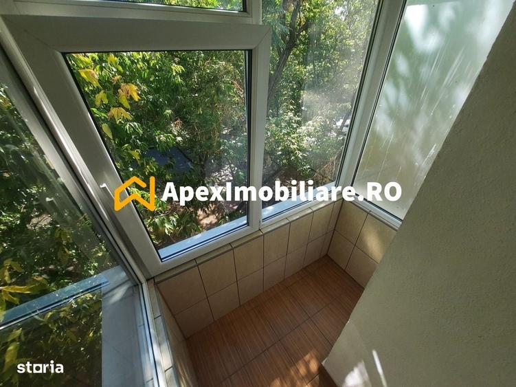 Garsonieră decomandată în Central