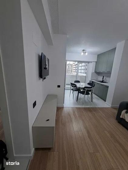 Apartament cu 2 camere semidecomandat, mobilat în Eminescu