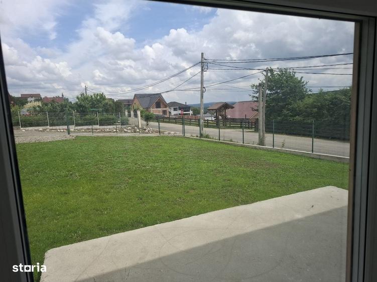 Casă cu 4 camere în Sadu