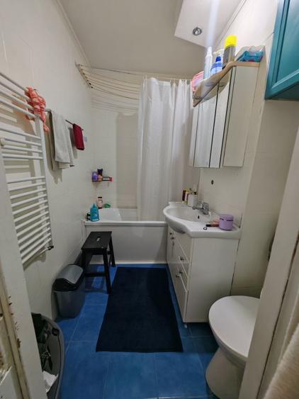 Apartament cu 3 camere decomandat în Berceni