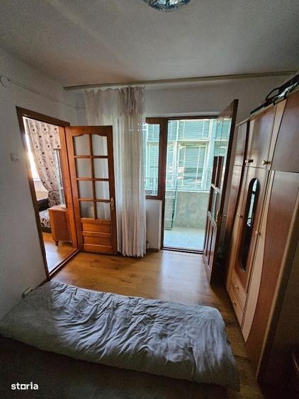 Vand ap cu 2 camere zona Liceu Danubius - 1