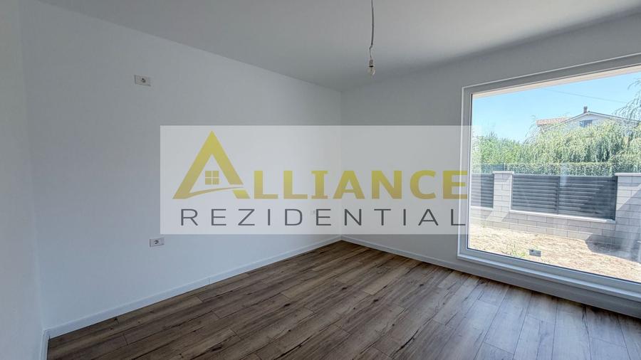 Casa Individuală - 4 camere - 2 bai - 454 mp teren - 11