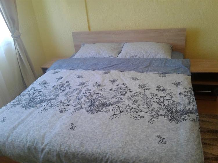 Inchiriez apartament 2 camere decomandat - 2