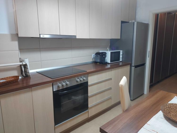 Proprietar ofer studio spatios, cu loc de parcare, langa Coresi - 2