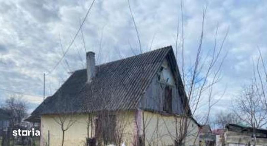 Casă cu 2 camere cu Teren 1400 Mp în Central