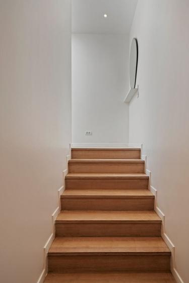 Apartament cu 3 camere decomandat, mobilat în Universitate