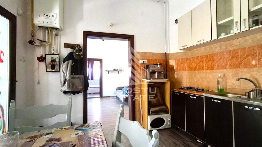Casă individuală cu 2 camere cu Canalizare în Pârneava