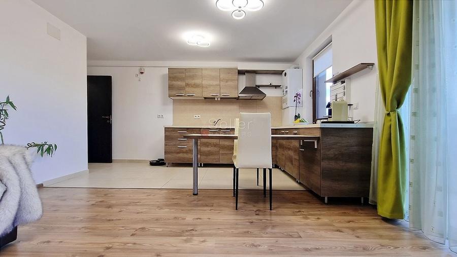 Apartament cu 2 camere decomandat, mobilat în Tractorul
