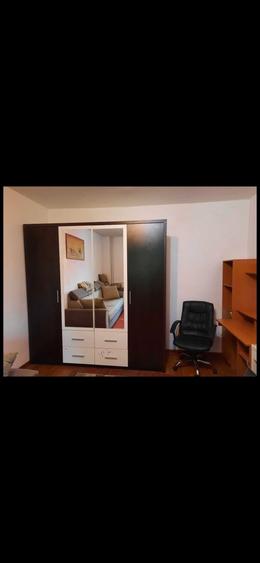 Proprietar, vand apartament 2 camere in zona Crangasi, str Zboina Neagra nr 7 sau schimb cu apt 3 camere in Ploiesti - 1