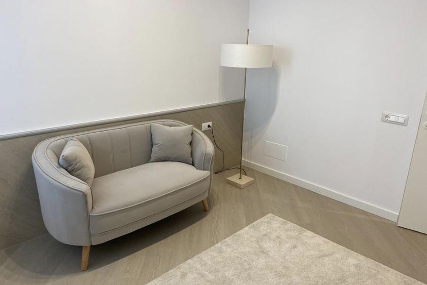Apartament cu 3 camere decomandat, mobilat în Aviației