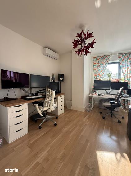 Apartament cu 3 camere în Tei