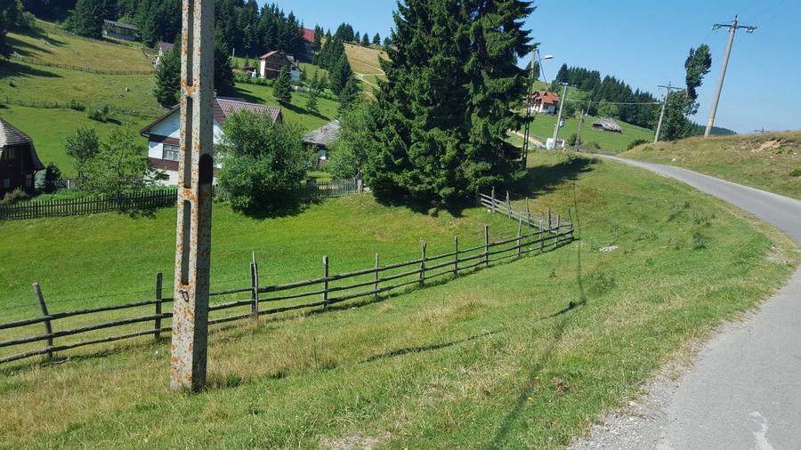 Teren de 7000 mp, în Fundata