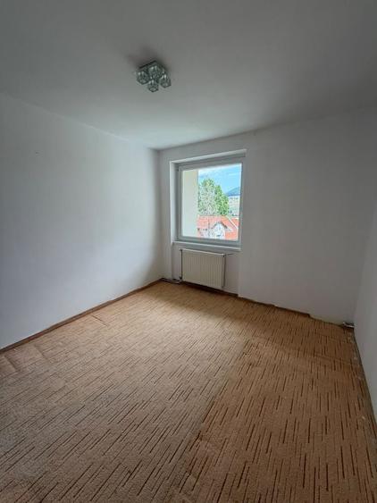 Apartament cu 4 camere în Central