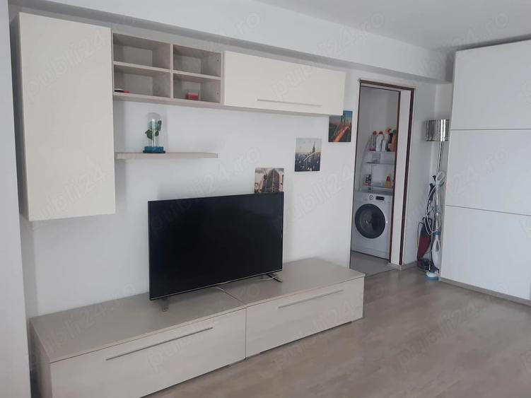 Apartament cu 2 camere semidecomandat în Fundeni