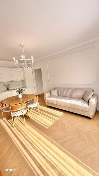 Apartament cu 3 camere semidecomandat în Florești